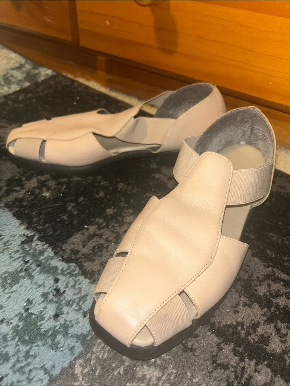 Source Unknown Beige Open-Toe Women's Sandals